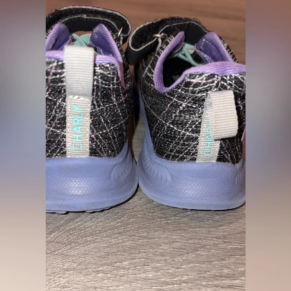 CHARLY Girls Cross Stitch Tennis Shoes Athletic Black Purple Size 1 Pre-loved - Picture 4 of 8